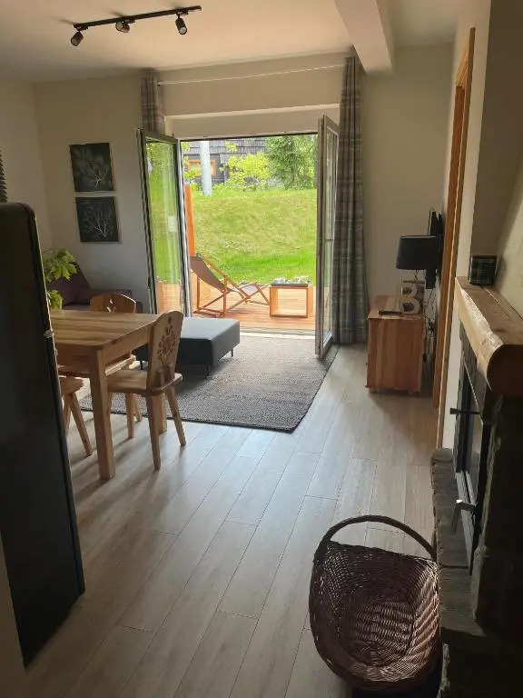 Apartament Willa Hrube parter z tarasem i kominkiem