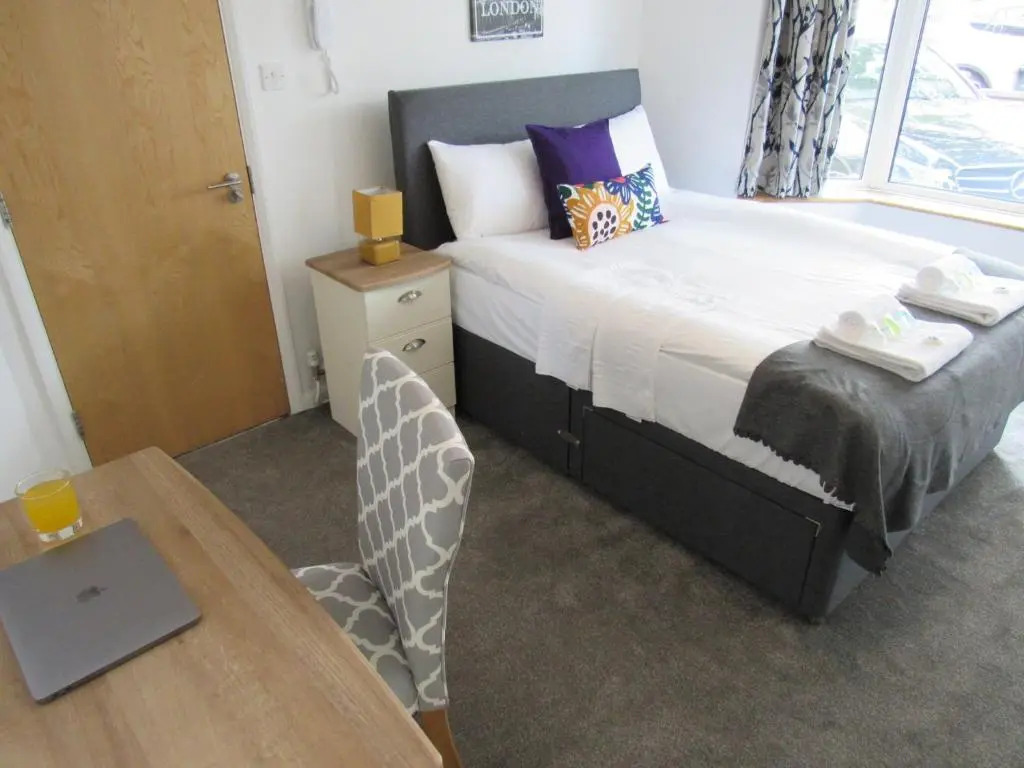 The Cambridge Suites - Tas Accommodations