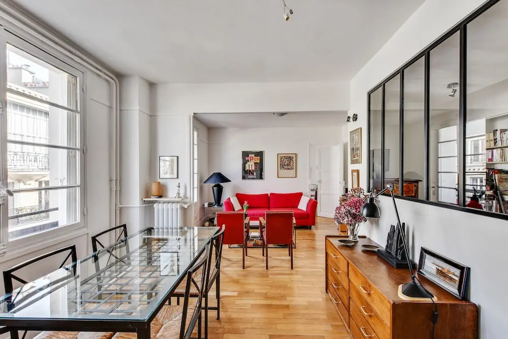 Design apartment with terrace by Weekome