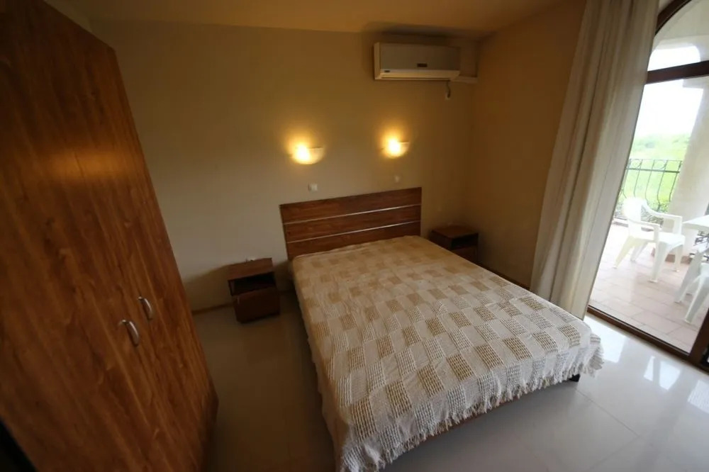 Menada Green Hills Apartments