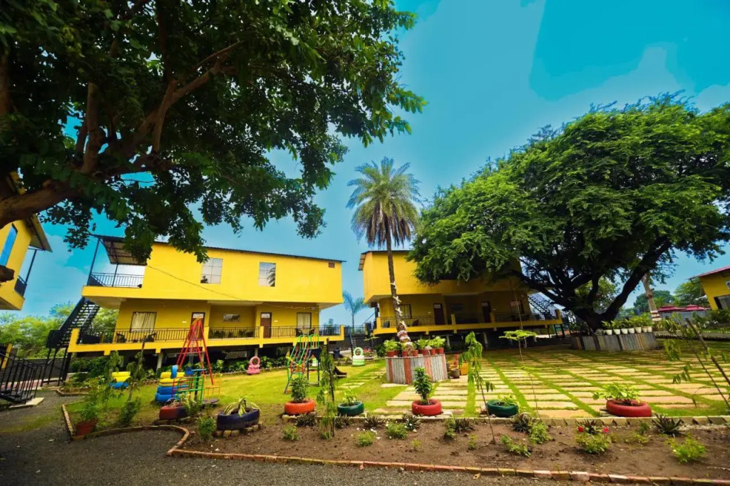 TGI Insignia Resort and Villas