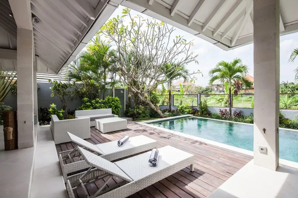 Villa Imbuh 2 - Tropical Oasis 3BR in Central Canggu