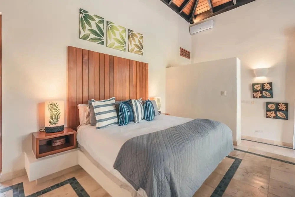 Tropical Villa With Pool at Green Village B843