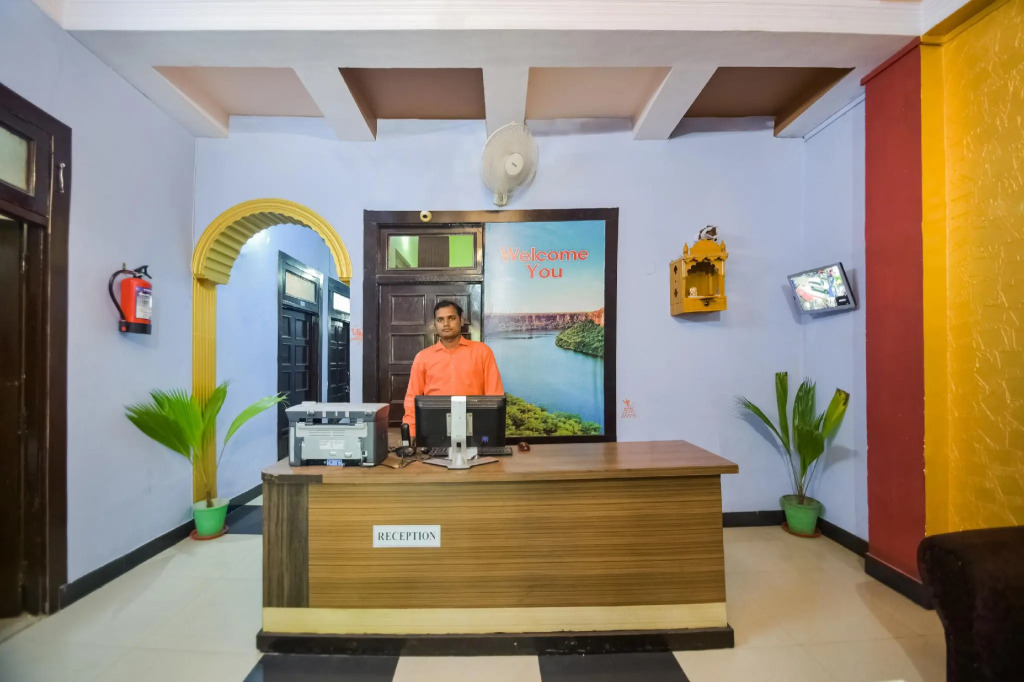 OYO 48698 Hotel Settle Inn
