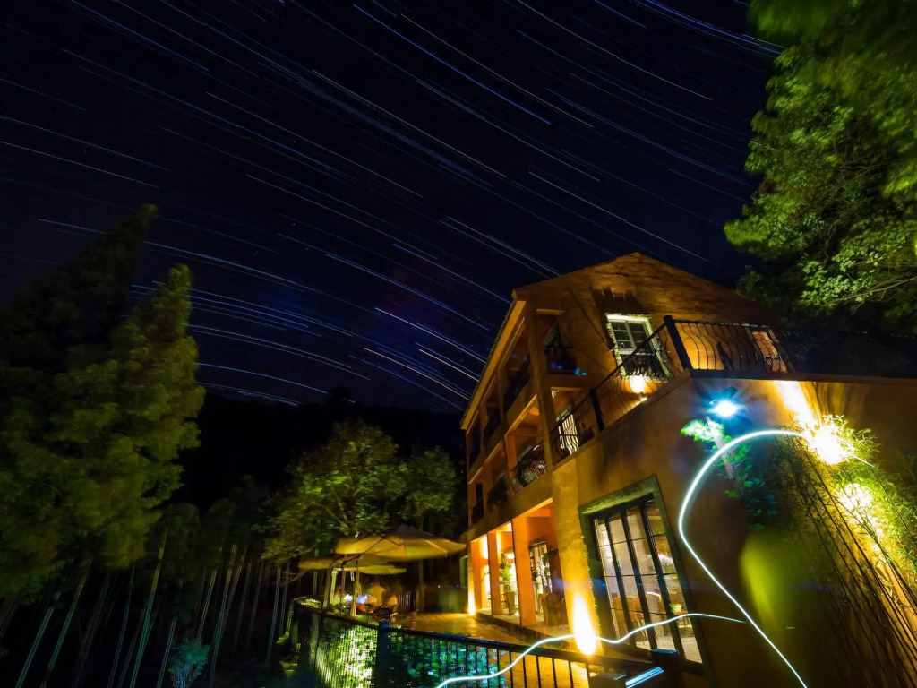 Arcadia Resorts
