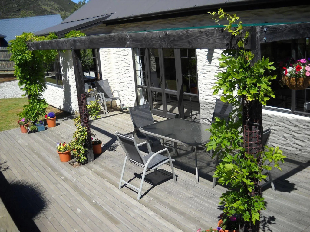 Criffel Peak View Bed and Breakfast
