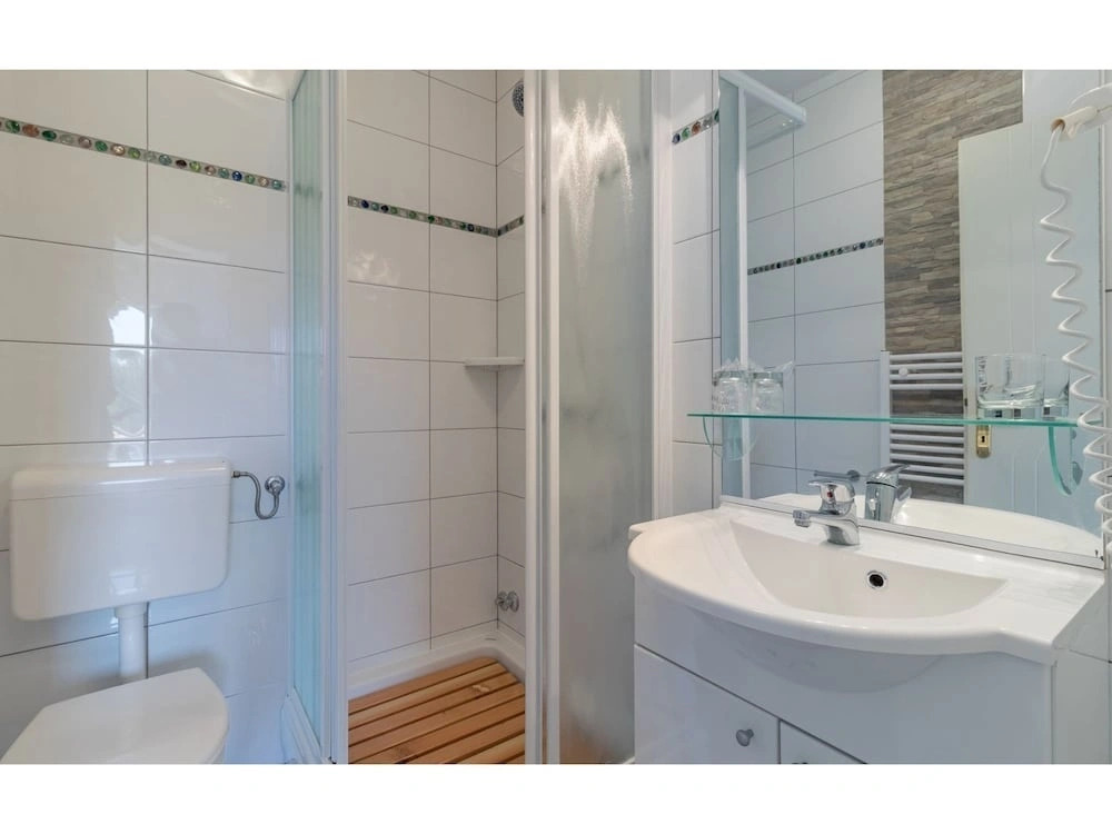 Modern Apartment With Balcony, sea and Pool View for a Couple in Medulin