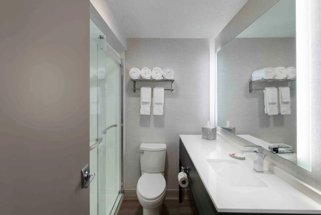 Holiday Inn Express South Burlington - Downtown by IHG