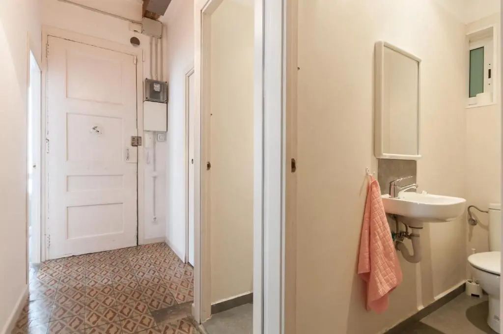 Comfortable Cozy Apartment for Groups in Gracia