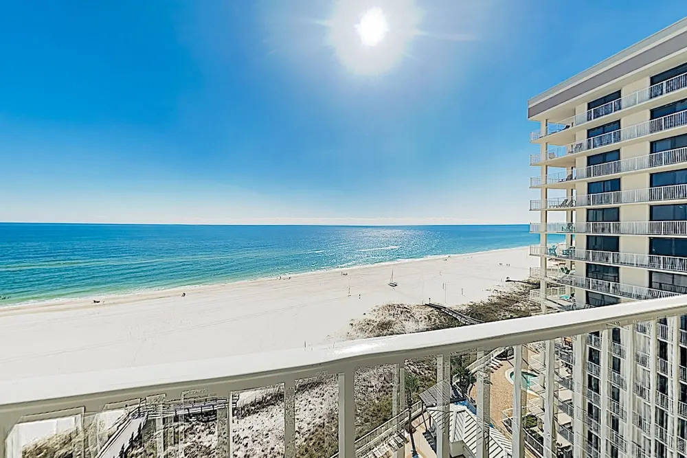 Pelican Pointe 302