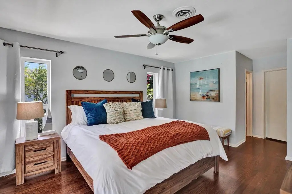 Family Friendly Home- 7 Minutes from the Beach!