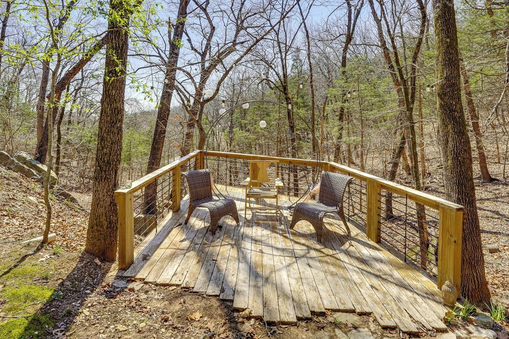 Walk to Beaver Lake! 'the Cavehouse' w/ 4 Decks