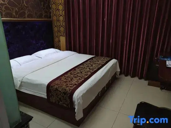 Yilong Liuhe Hotel