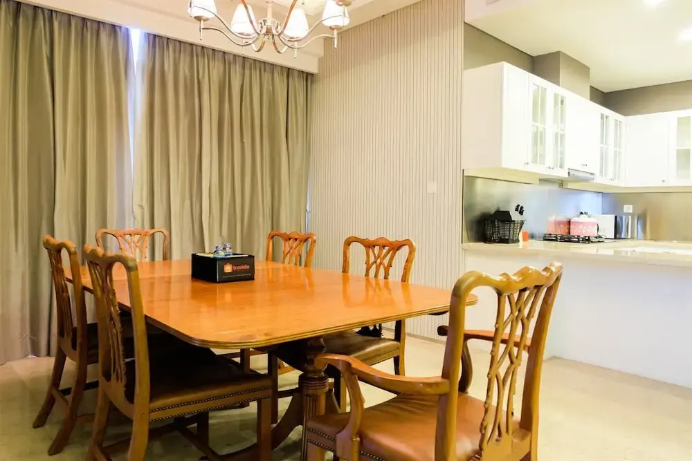 Luxurious 3br Senopati Suites Apartment Near Scbd