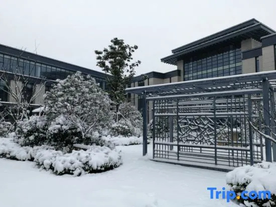Yunhe Jingdian Hotel (Yangzhou Slender West Lake Dongguan Street Branch)