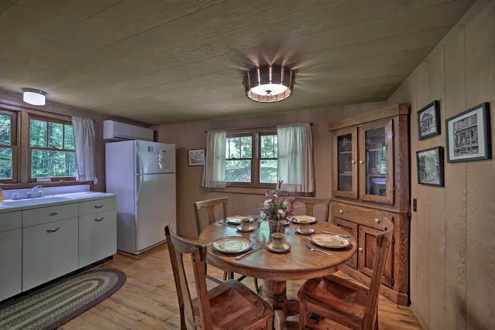 Historic Mountain Cabin: Grill & Hiking Trail!
