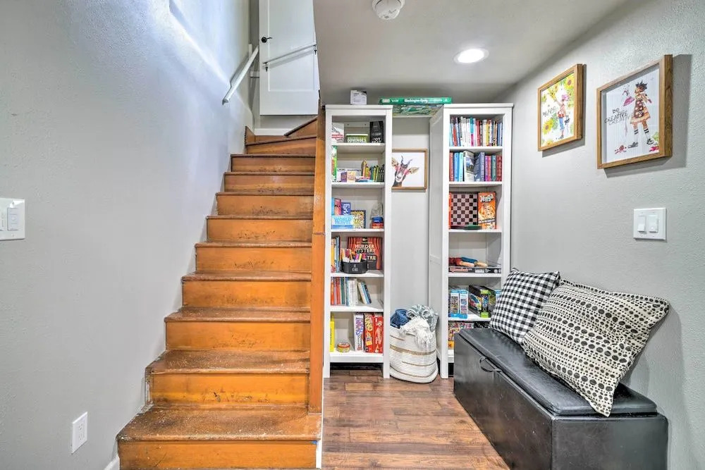 Chic Vancouver Cottage: 1 Mile to Main Street