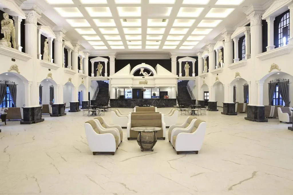 Lucas Didim Resort