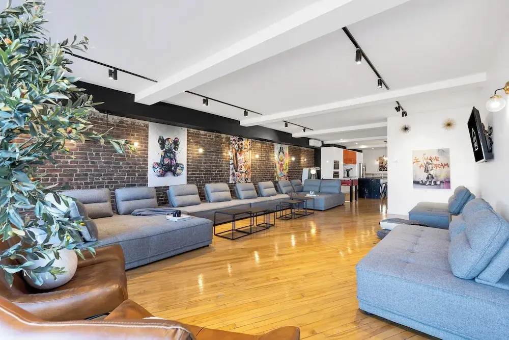 LiV MTL Plaza Grand Luxe Penthouse Near Downtown Montreal