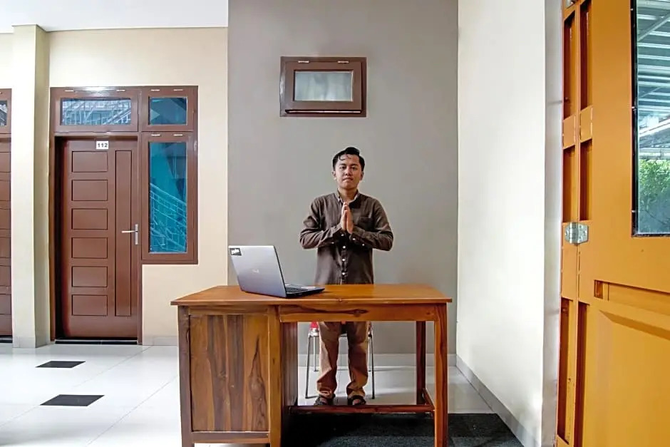 OYO 91066 Wisma Cemara