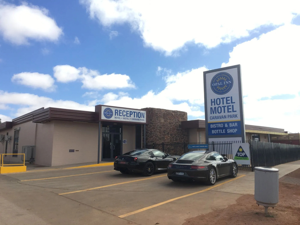 Opal Inn Hotel, Motel, Caravan Park