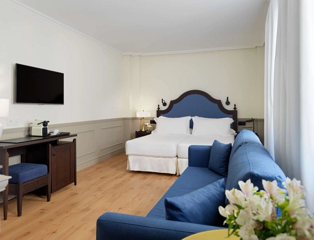 H10 Corregidor Boutique Hotel