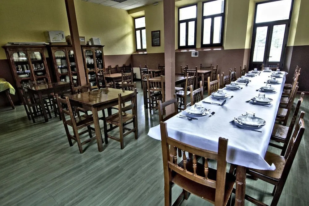 Albergue Juvenil de Bustiello