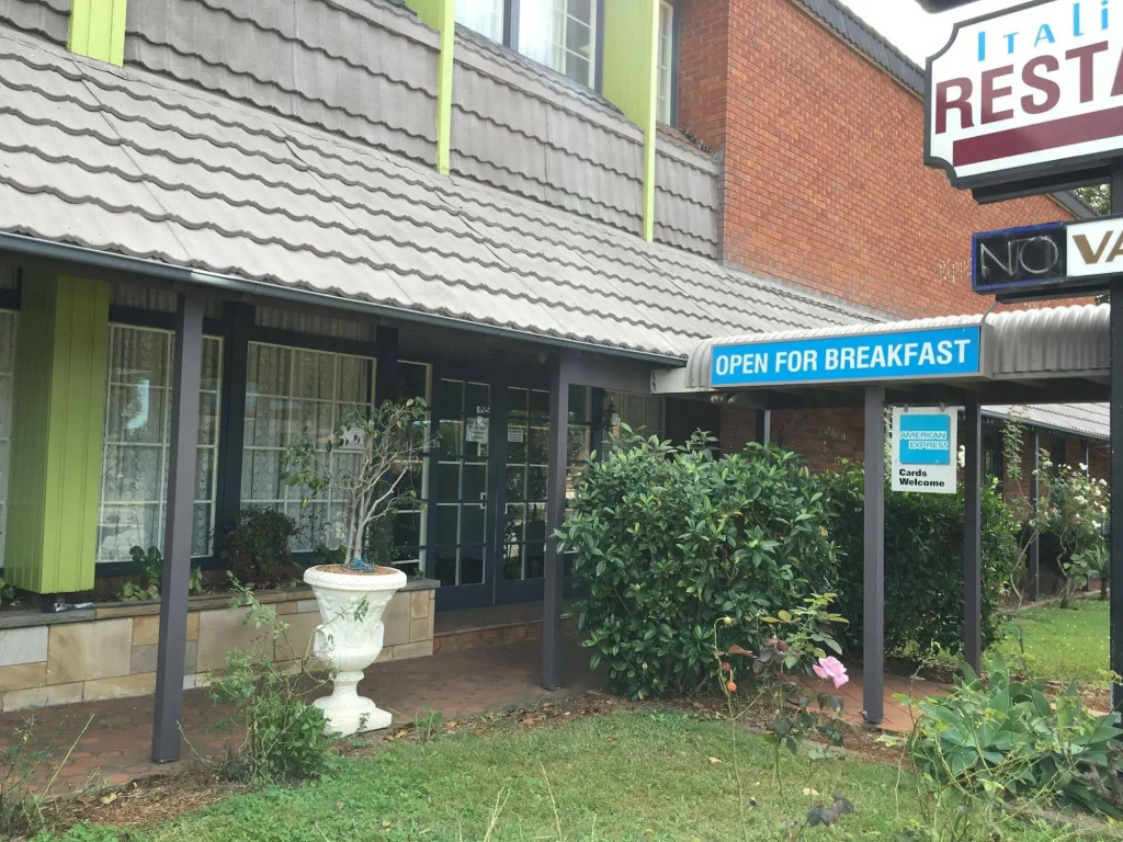 Town and Country Motel