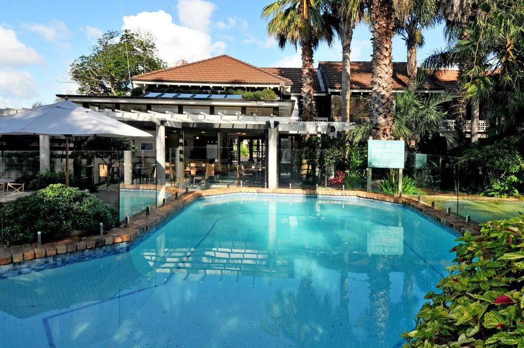 Emerald Inn on Takapuna Beach