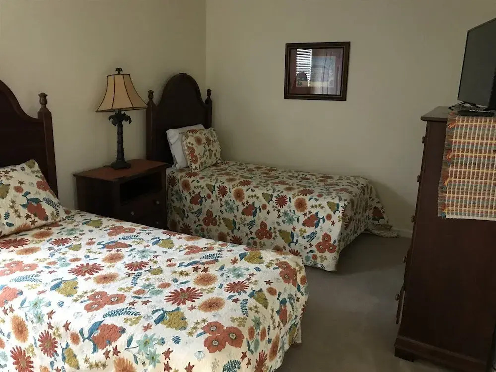7 Bedroom Home With Private Screened Pool Spa Gameroom and 2 Master Suites by Florida Dream Homes