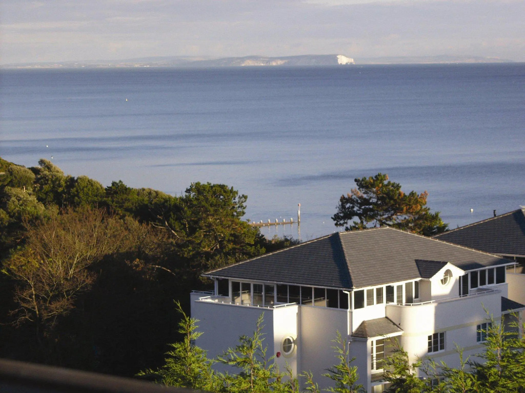 Riviera Hotel & Holiday Apartments