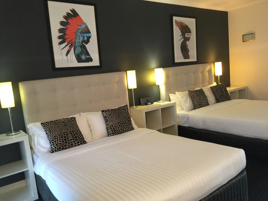 Caledonian Hotel Echuca