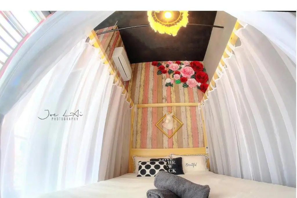 Setia Tri-Suite