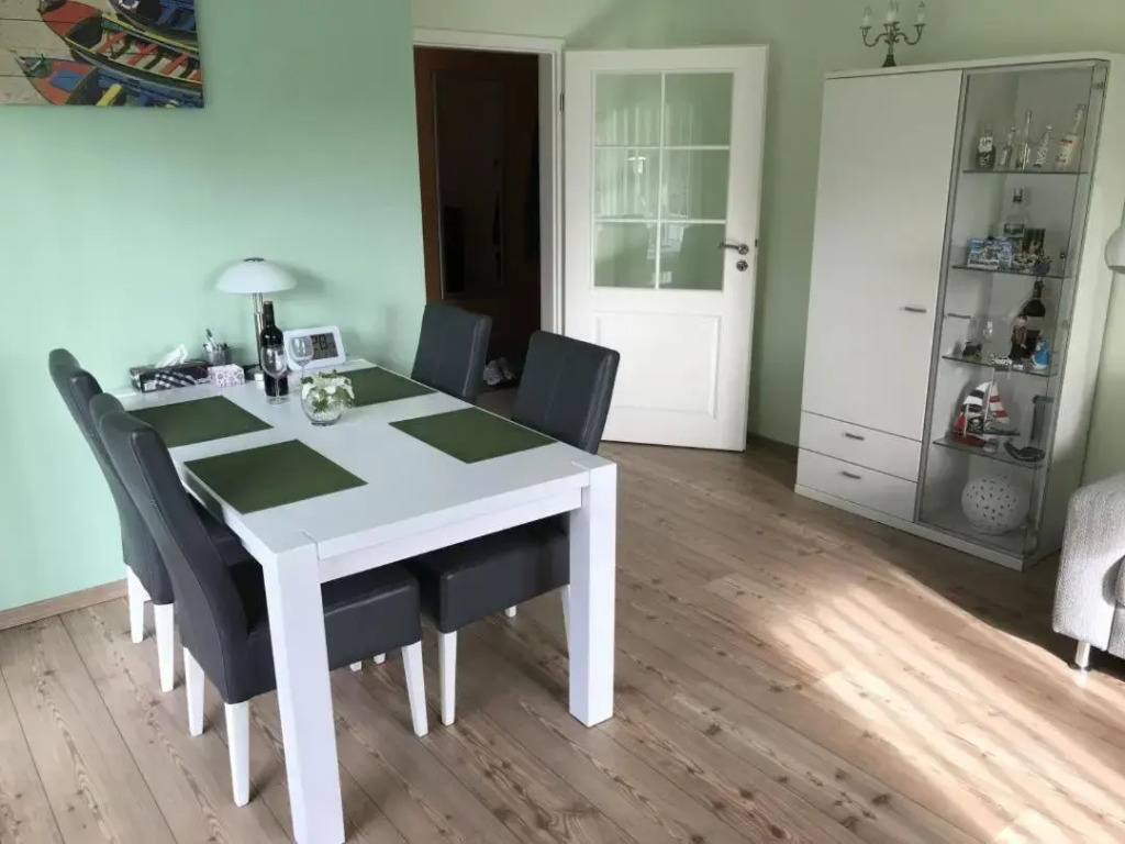 Ostseebrise Wohnung 12 im Haus Stranddistel, komfortable Ferienwohnung im 1 OG fur 3 Personen in Zingst