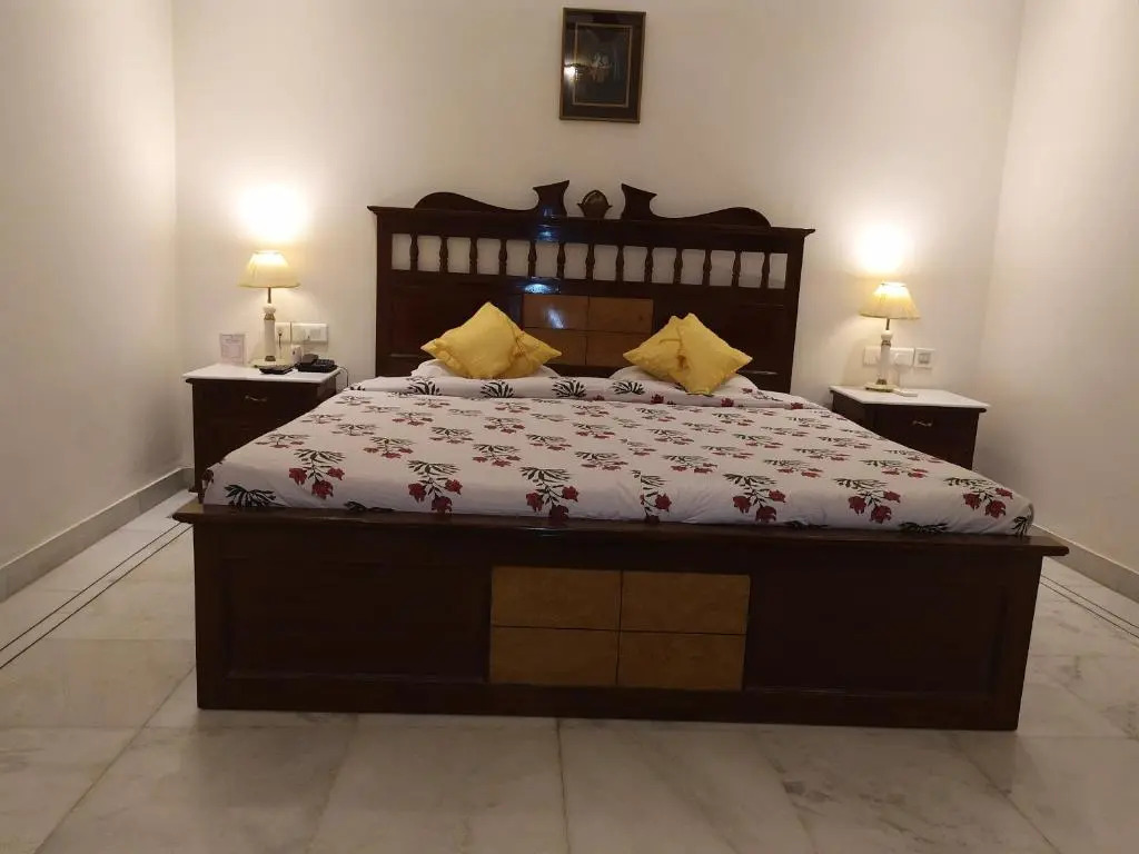 Hotel Heritage Inn