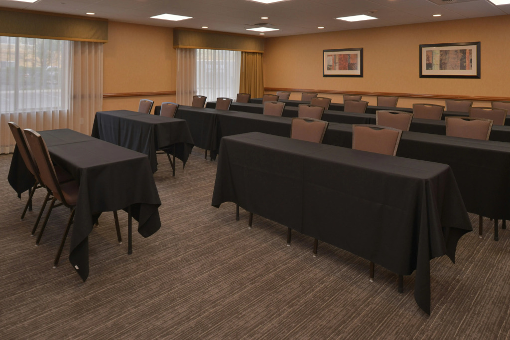Hampton Inn and Suites Bakersfield North-Airport