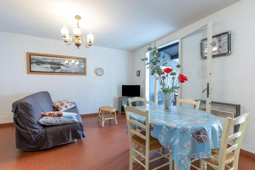 Maison de 2 chambres a Saint Jean de Monts a 200 m de la plage avec terrasse et wifi