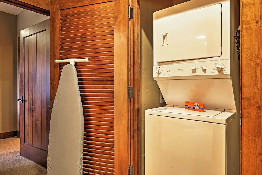 Ski-in/ski-out Breckenridge Resort Condo at Peak 7