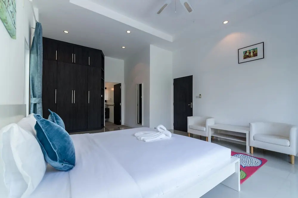 Private 3 Bedroom Pool Villa L26