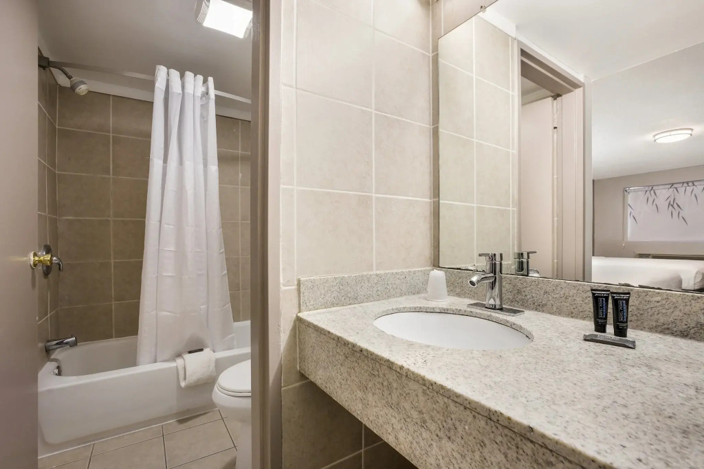 OYO Hotel Edison NJ Route 1