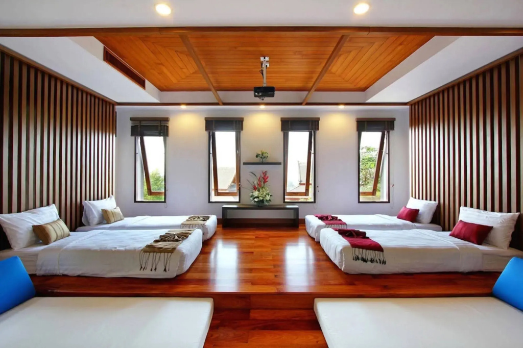 Seaview Villa Yang Som at Surin Beach