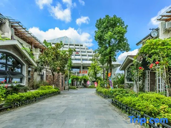 Seven-color Garden Resort (Fairy Mountain Tourist Reception Center)