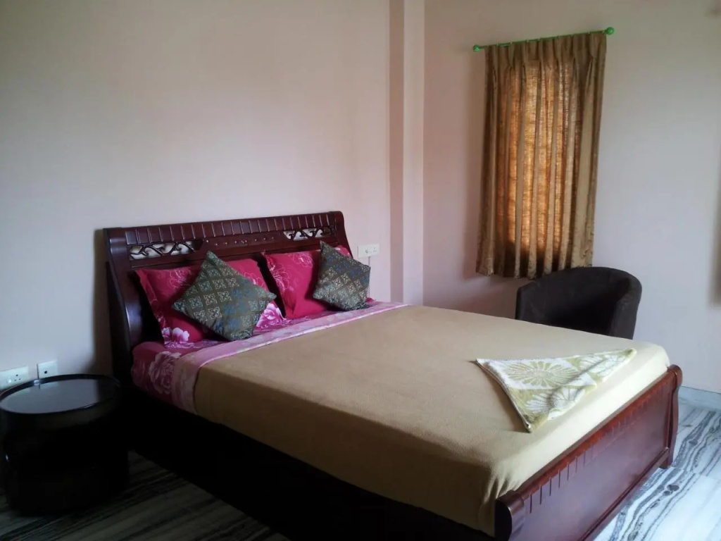 Roshini Serviced Apartments