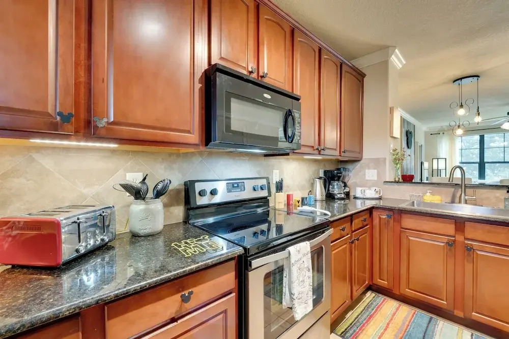 9 Mi to Disney: Davenport Condo w/ Community Pools