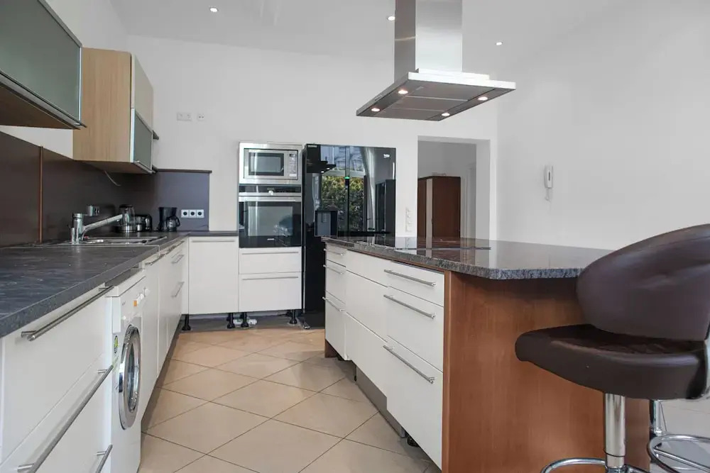 Perfect 7BR Stay Near Hauptbahnhof