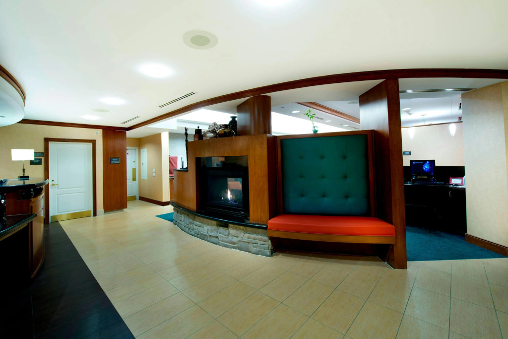 Residence Inn by Marriott Mississauga-Airport Corporate Centre West