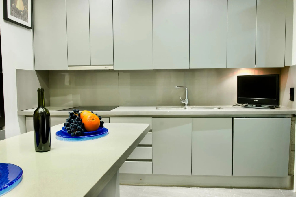 M (Nav9) Luxury Apartment-Madrid Downtown