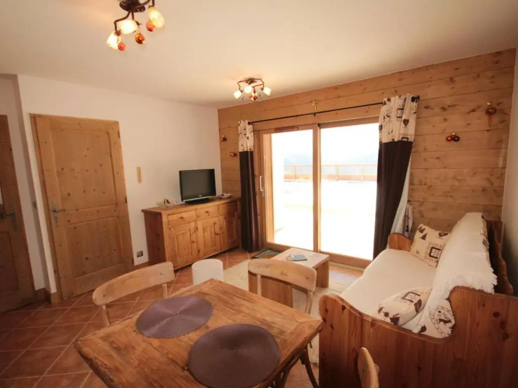 Appartement 2 pièces neuf avec parking et accès piscine - FR-1-293-244