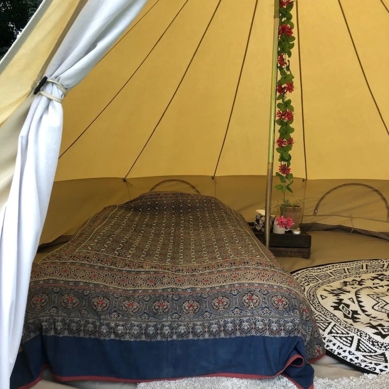 Cosy Glamping 4m Bell Tent in Rural Herefordshire