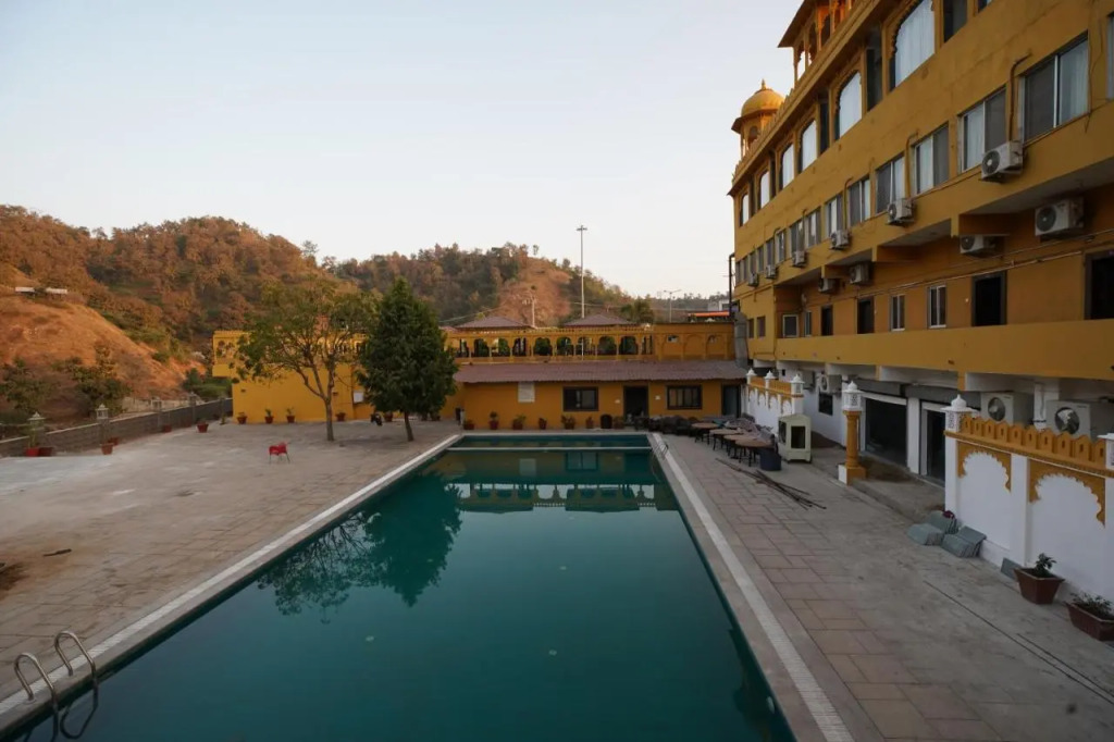 Rawla Ratanpur - Kingfisher Hotel